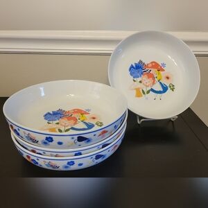 Set of Four Large Disney's Alice in Wonderland Bowls